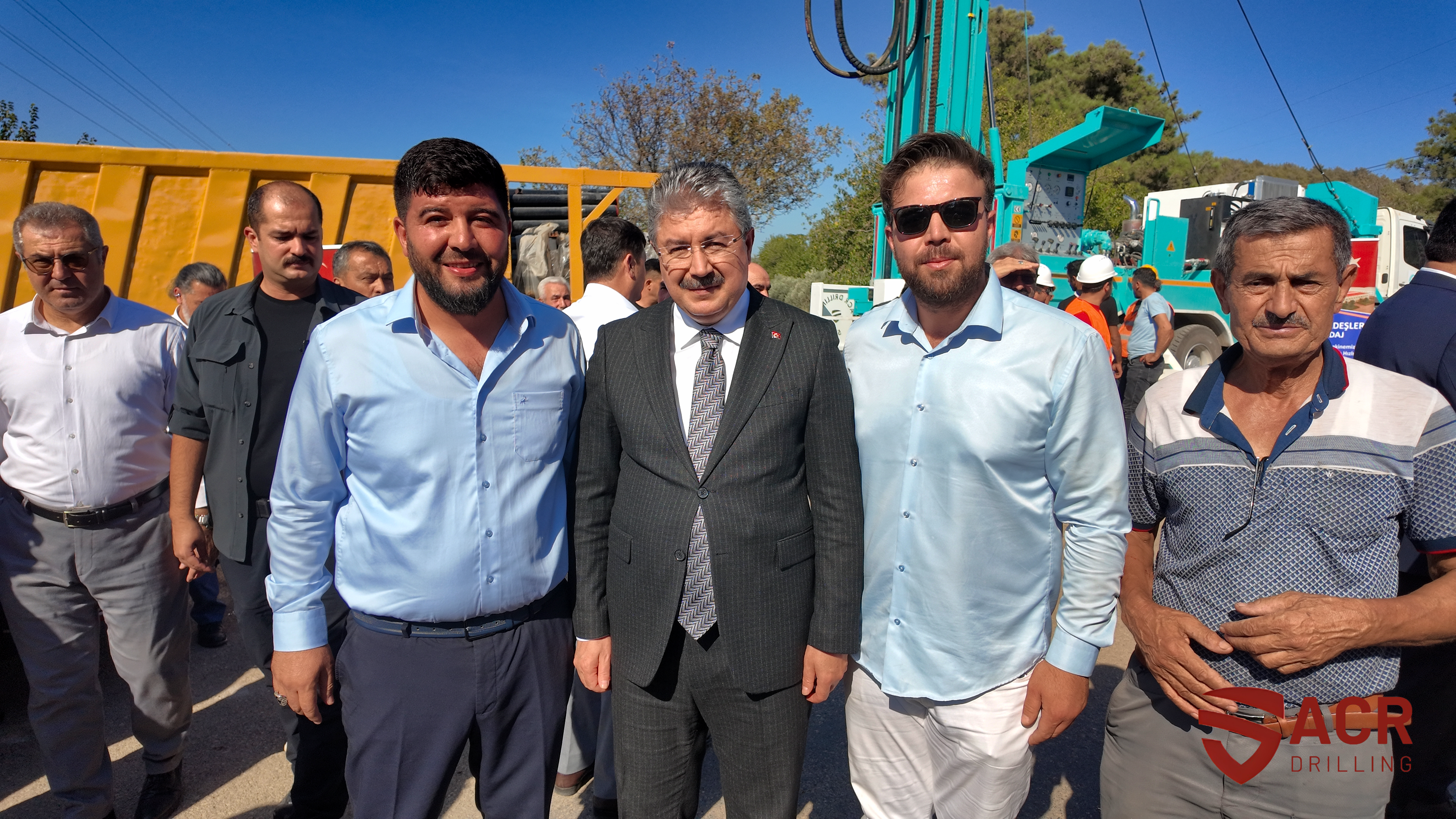 UNE NOUVELLE VIE POUR LES RESSOURCES EN EAU À OSMANİYE : LA MACHINE DE FORAGE HYDRAULIQUE DE DERNIÈRE TECHNOLOGIE ACR H500 A ÉTÉ LIVRÉE
